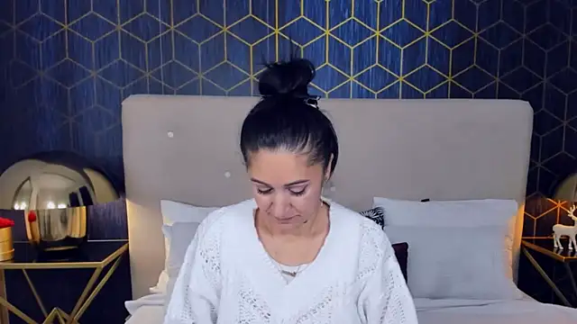 Snapshot of ValeryBlakes chatting on 11/25/25, 06:52 ValeryBlakes online show from 11/25/25, 06:52