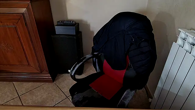 Snapshot of topina8 chatting on 03/17/25, 04:01 topina8 online show from 03/17/25, 04:01