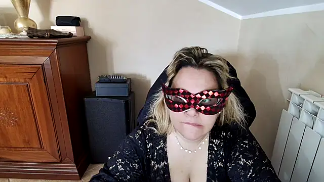 Snapshot of topina8 chatting on 03/18/25, 09:52 topina8 online show from 03/18/25, 09:52