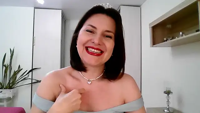 Victoria Glam online show from 04/14/26, 02:01