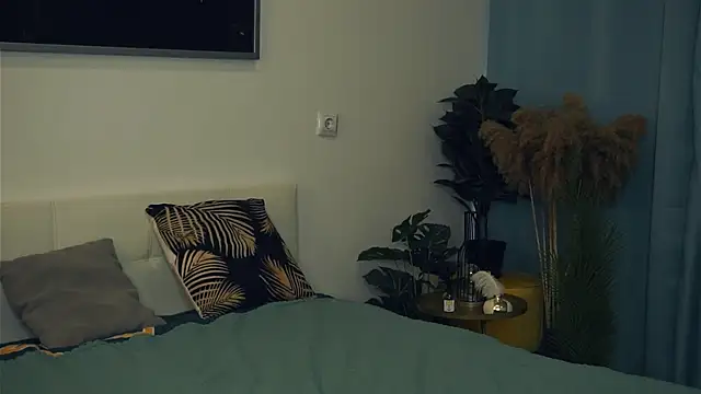 VeronaCritchlow online show from 03/05/25, 10:44