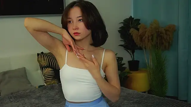 VeronaCritchlow online show from 03/11/25, 07:48