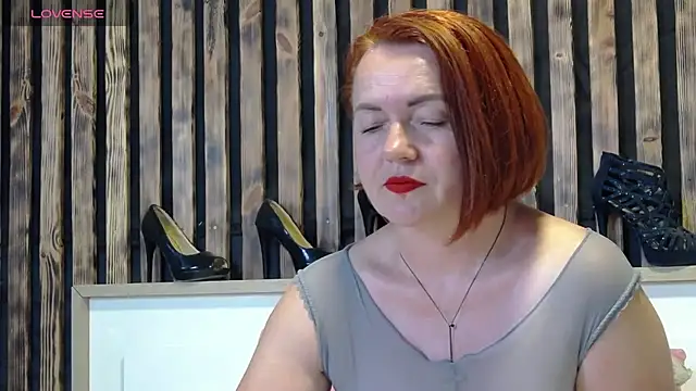 Alis Lovi online show from 07/11/26, 10:40