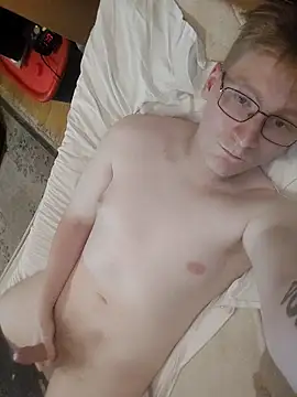 Arttuforyounakedboy online show from 05/19/26, 02:01