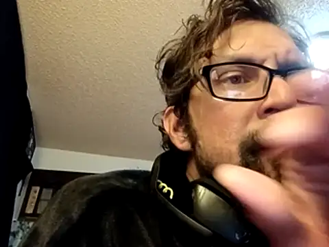 Johndis805 online show from 10/28/25, 10:30