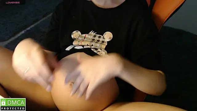 crystalyss online show from 09/29/25, 02:49