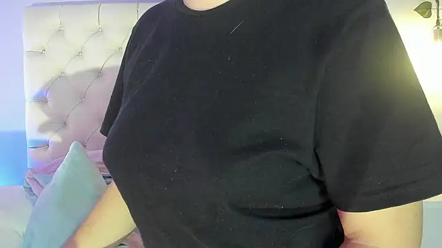 Hannah Jonhson online show from 02/23/25, 03:45