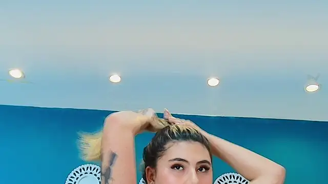 MeganCrow online show from 02/25/25, 07:25