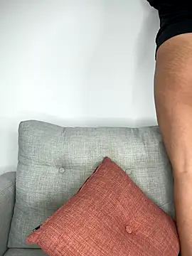 MeganCrow online show from 11/03/25, 12:35