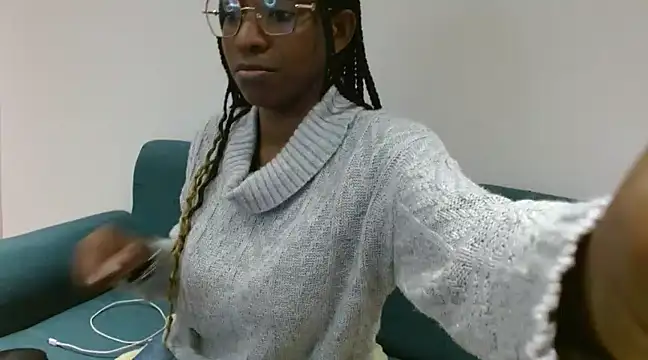 Snapshot of BrianaBrown1 chatting on 02/06/25, 12:00 BrianaBrown1 online show from 02/06/25, 12:00