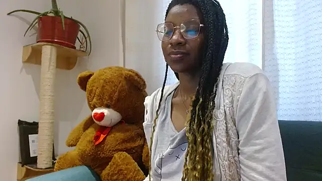 Snapshot of BrianaBrown1 chatting on 02/15/25, 12:33 BrianaBrown1 online show from 02/15/25, 12:33