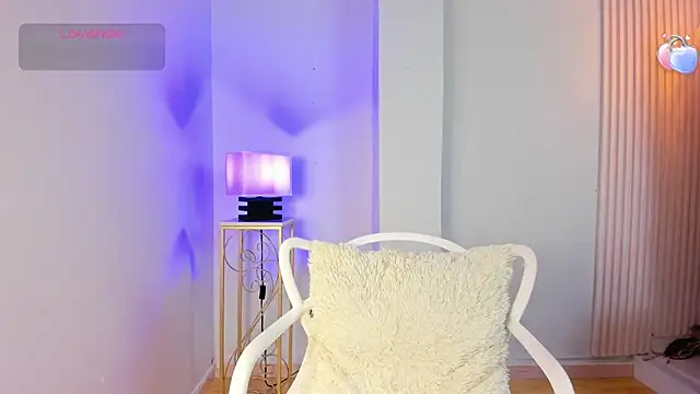 alana rossetti online show from 07/15/26, 07:08