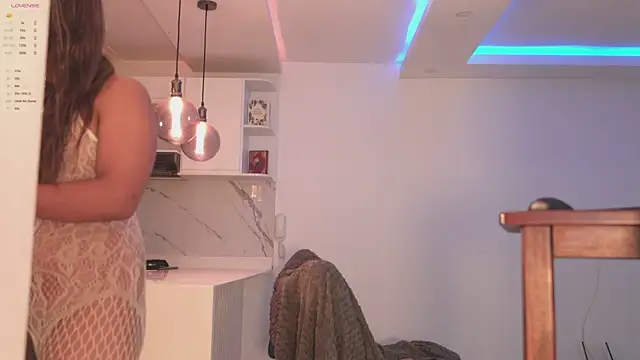 cinnamon crisss online show from 06/12/26, 11:35