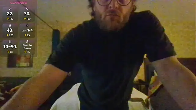 Snapshot of rrunner7718 chatting on 01/28/25, 03:57 rrunner7718 online show from 01/28/25, 03:57