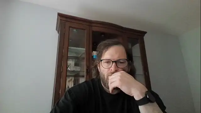 Snapshot of rrunner7718 chatting on 03/15/25, 02:01 rrunner7718 online show from 03/15/25, 02:01