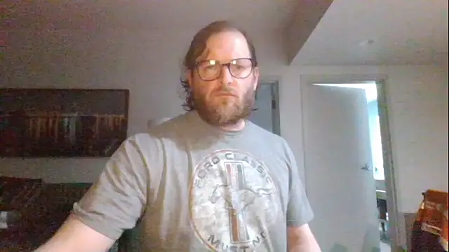 Snapshot of rrunner7718 chatting on 03/18/25, 05:52 rrunner7718 online show from 03/18/25, 05:52