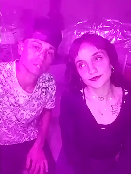 parejarica420 online show from 05/11/26, 03:12