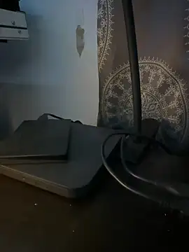 Snapshot of luiriv04 chatting on 12/19/25, 07:26 luiriv04 online show from 12/19/25, 07:26