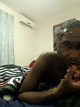 Snapshot of babyboy_tee chatting on 10/02/25, 12:50 babyboy tee online show from 10/02/25, 12:50