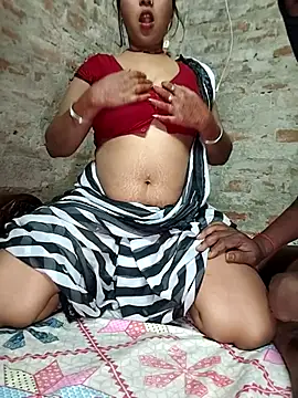 Snapshot of Simrandeshipp chatting on 02/18/26, 04:36 Simrandeshipp online show from 02/18/26, 04:36