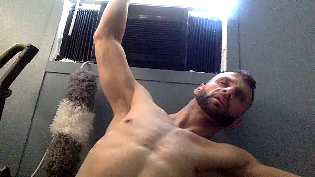 sexyhotstud12 online show from 12/19/25, 04:25