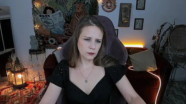 EmiliaBedy online show from 02/13/25, 09:09