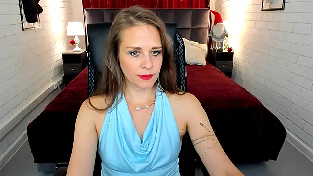Snapshot of EmiliaBedy chatting on 07/01/26, 09:22 EmiliaBedy online show from 07/01/26, 09:22