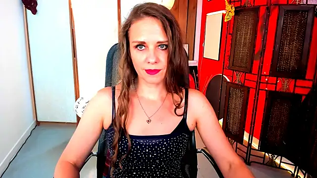 Snapshot of EmiliaBedy chatting on 07/04/26, 05:24 EmiliaBedy online show from 07/04/26, 05:24