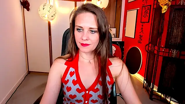 Snapshot of EmiliaBedy chatting on 07/10/26, 09:01 EmiliaBedy online show from 07/10/26, 09:01