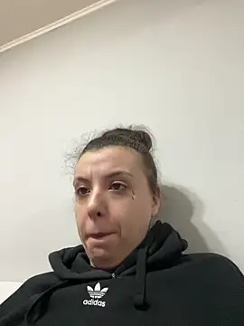 bunnythetailor online show from 02/16/26, 11:23