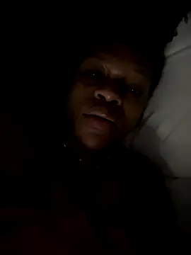 Boneca25 online show from 11/28/25, 05:32