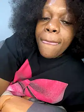 Boneca25 online show from 12/22/25, 10:23