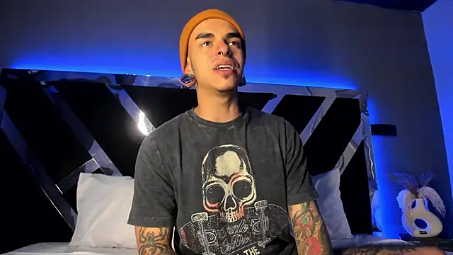 kaletattoo online show from 02/13/25, 03:18