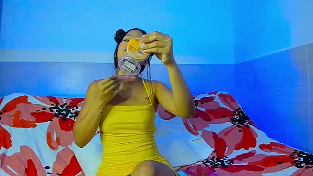 Ximena  1 online show from 02/18/25, 09:10