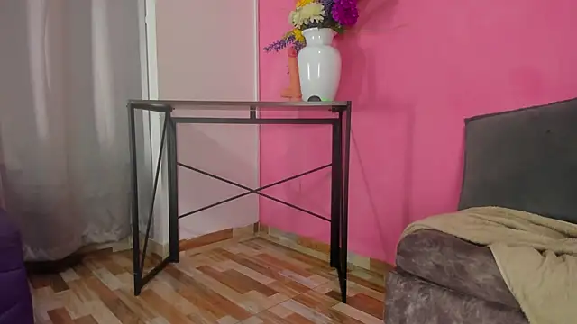 Snapshot of evaa_greey chatting on 02/01/25, 02:16 evaa greey online show from 02/01/25, 02:16