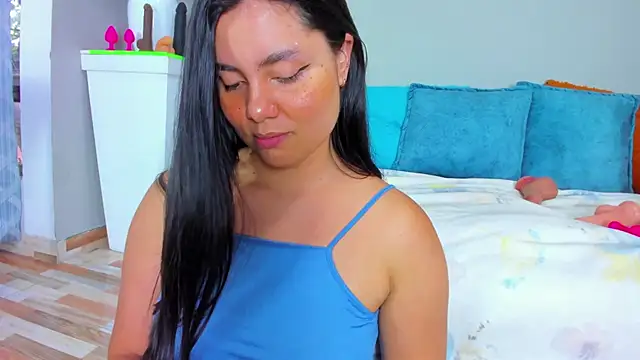 Snapshot of evaa_greey chatting on 11/22/25, 08:08 evaa greey online show from 11/22/25, 08:08