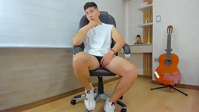 Snapshot of Tombarden chatting on 12/03/25, 07:23 Tombarden online show from 12/03/25, 07:23