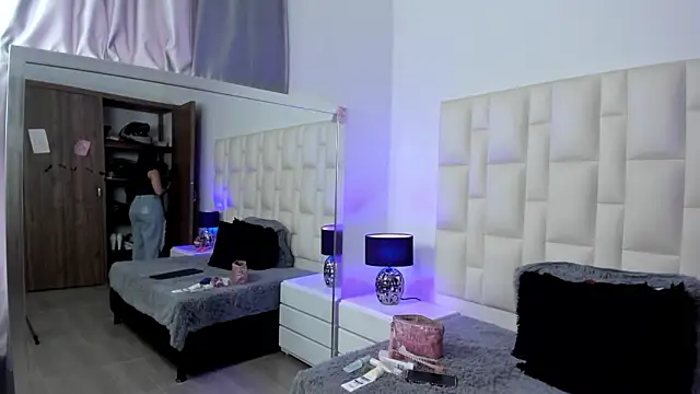 Ariana rouse online show from 02/21/26, 04:08