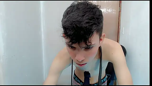 Snapshot of Alexxx_lov chatting on 01/25/25, 03:52 Alexxx lov online show from 01/25/25, 03:52