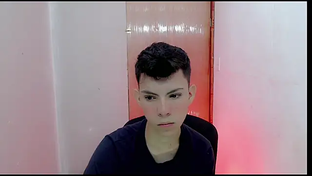 Snapshot of Alexxx_lov chatting on 02/12/25, 12:33 Alexxx lov online show from 02/12/25, 12:33