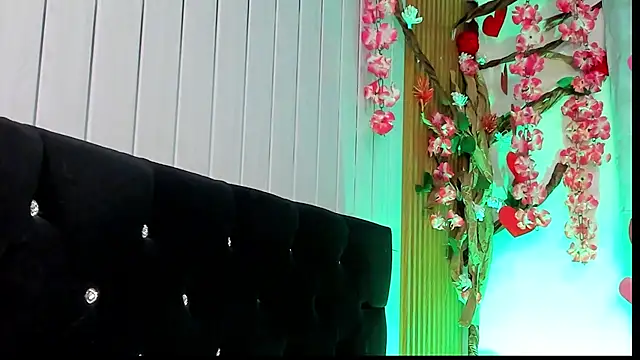 vicky  skinny 1 online show from 02/19/25, 11:17