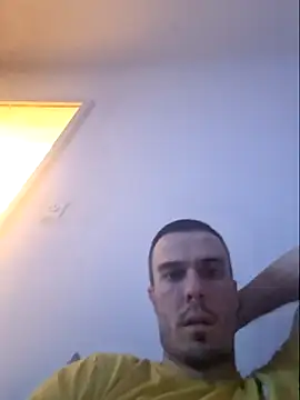 Snapshot of tucacbg chatting on 02/11/25, 06:11 tucacbg online show from 02/11/25, 06:11