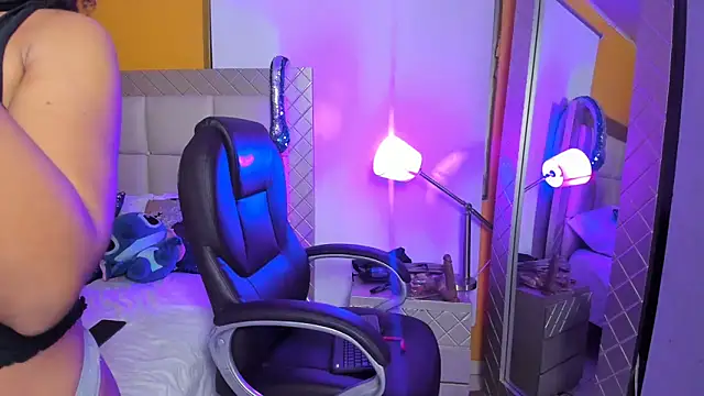 alice evanst online show from 03/08/25, 07:16