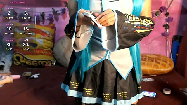 Sharkyu1 online show from 12/21/25, 03:57