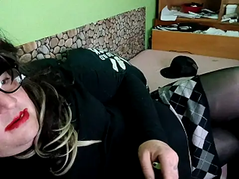 Adrianka online show from 04/21/26, 01:29