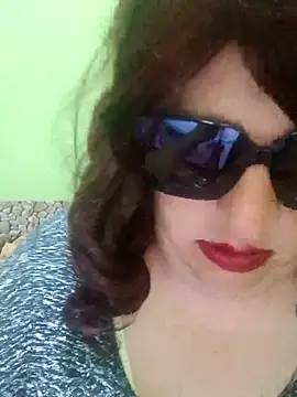 Snapshot of Adrianka chatting on 07/17/26, 08:57 Adrianka online show from 07/17/26, 08:57