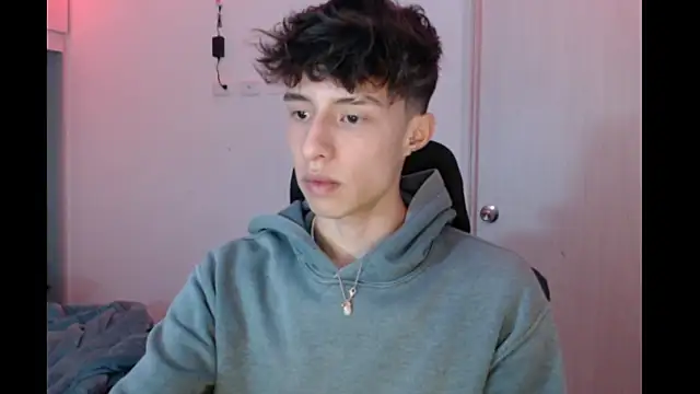 Juanmres online show from 11/26/25, 04:57