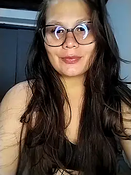 Snapshot of Vale_Saenzz chatting on 02/10/25, 12:41 Vale Saenzz online show from 02/10/25, 12:41