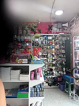 Snapshot of Vale_Saenzz chatting on 01/06/26, 05:38 Vale Saenzz online show from 01/06/26, 05:38