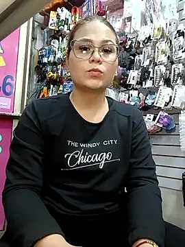 Snapshot of Vale_Saenzz chatting on 01/08/26, 12:24 Vale Saenzz online show from 01/08/26, 12:24